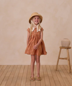 Vestido babydoll com colarinho